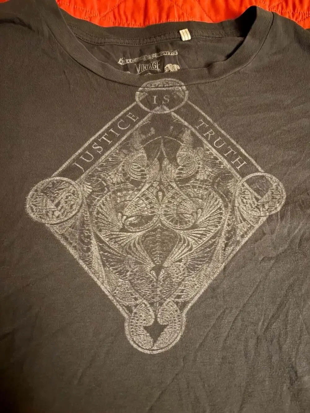 Vintage 2006 Guess Justice is Truth Pima Cotton Graphic T-Shirt XXL - Picture 2 of 4